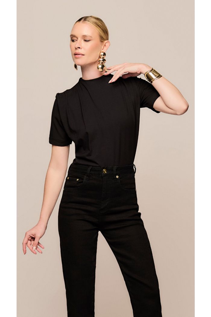 49b863c7-58a6-4ade-b9f5-d3c28912fb2b